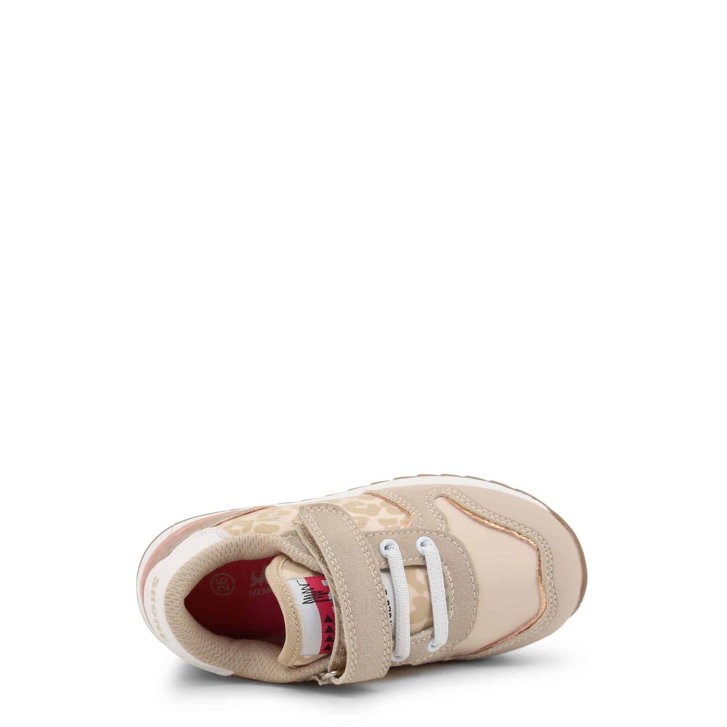 Glänzende Turnschuhe