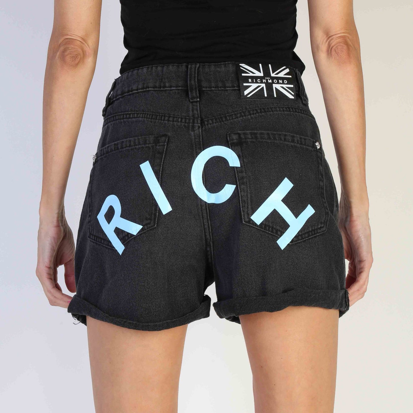 Richmond Short